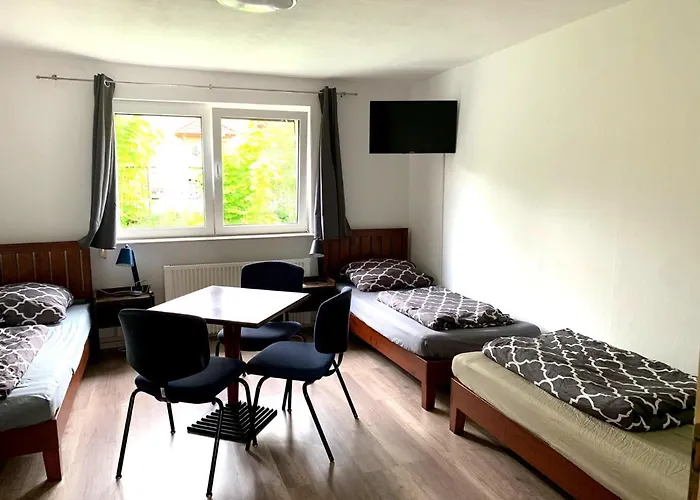 Monteur-haus Linde アパート *